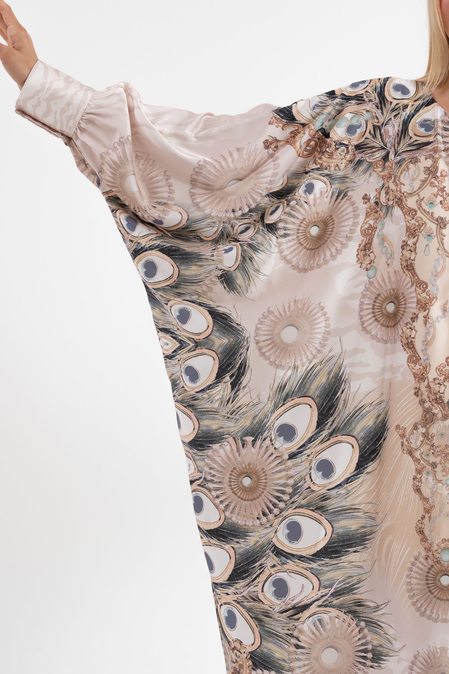 Regal Featherscape Traditional Kaftan