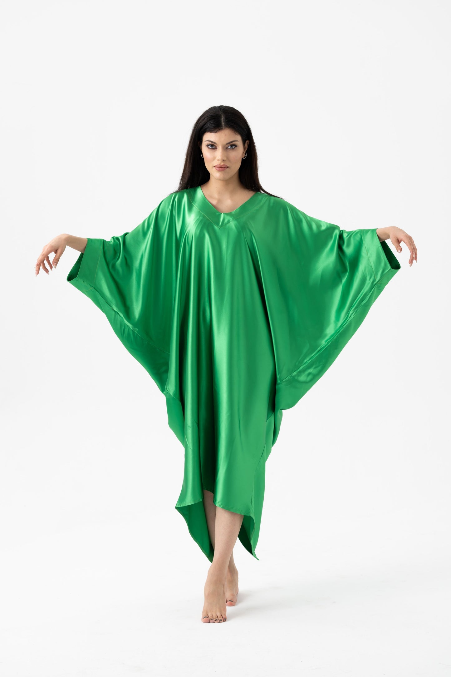 Country Club Kelly Green Modern Kaftan