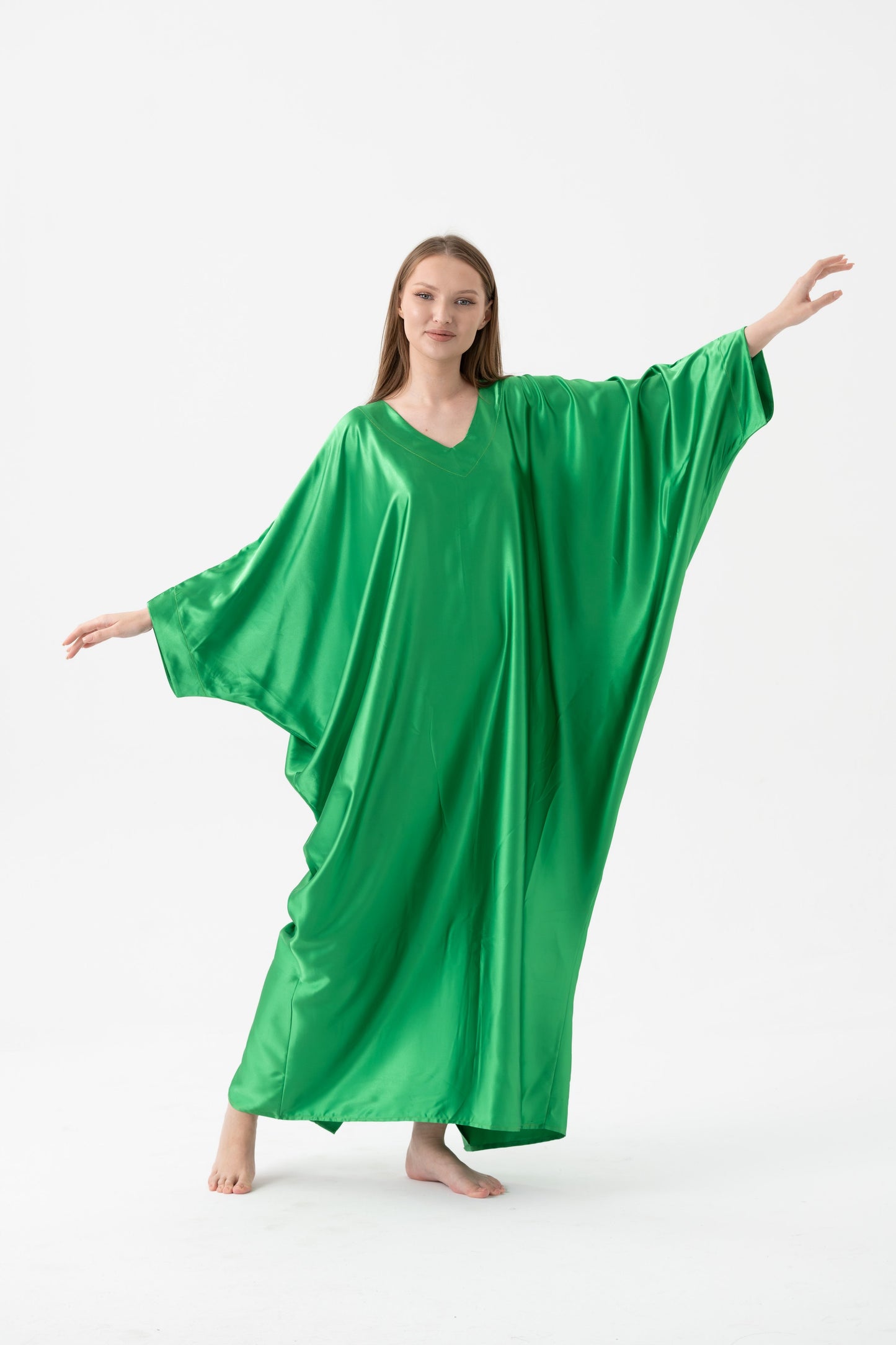Country Club Kelly Green Modest Kaftan