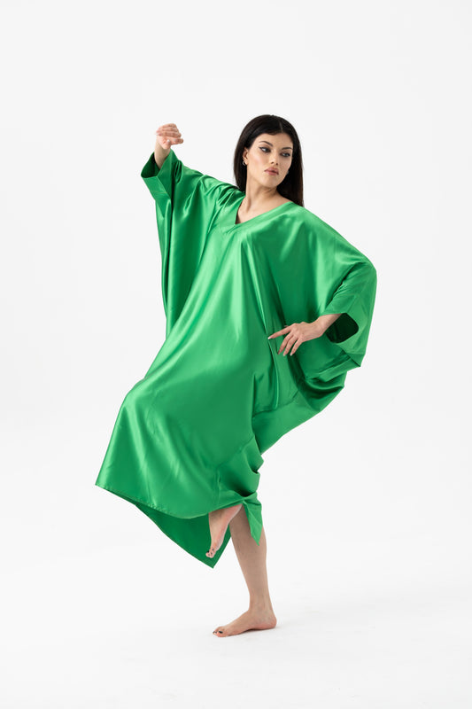 Country Club Kelly Green Modern Kaftan