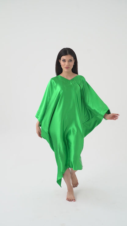 Country Club Kelly Green Modern Kaftan